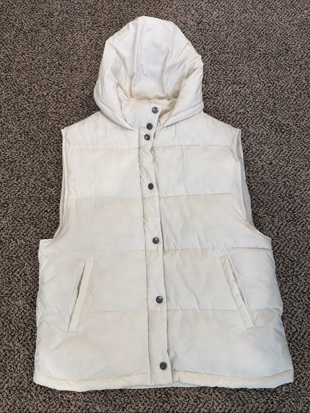 American Eagle Outfitters White Puffer Vest with Hood